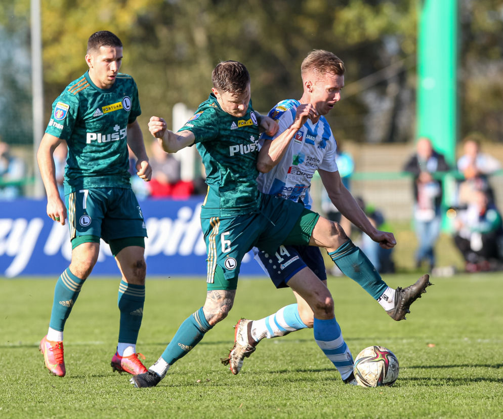 Legia męczyła się do Świtu