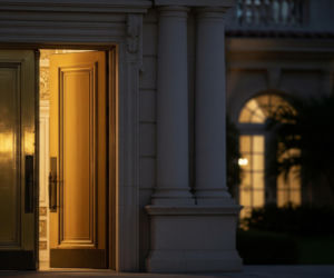 Zełenski u Trumpa w Mar-a-Lago. Co tak naprawdę rozgrywa się za złotymi drzwiami?