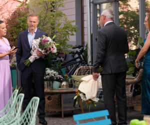 M jak miłość odc. 1903. Magda (Anna Mucha), Andrzej Budzyński (Krystian Wieczorek), Sylwia (Hanna Turnau), Adam Werner (Jacek Kopczyński)