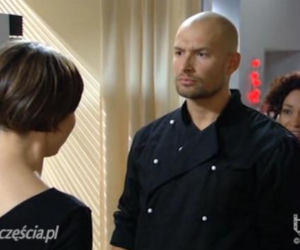 Barwy szczęścia odc. 1065. Daniel (Dawid Kartaszewicz), Marlena (Magdalena Grąziowska), Sara (Dominika Kimaty)