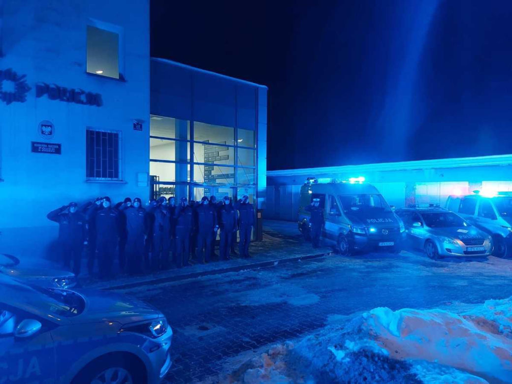 Poruszający gest policjantów i strażaków z Podkarpacia. Zrobili to dla zmarłych kolegów, słowa stają w gardle