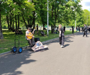 Długie kolejki i tłum fanów przed koncertem Metaliki