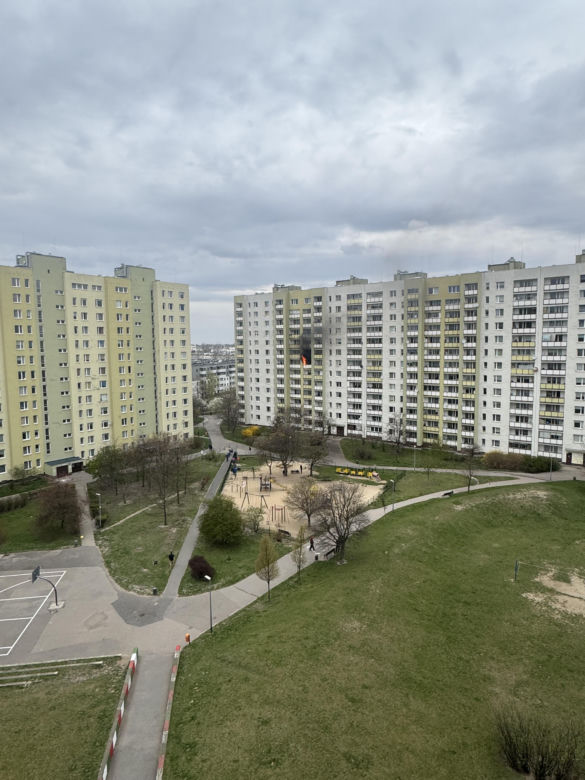Pożar mieszkania w Warszawie! Czarny dym widać z daleka [ZDJĘCIA]