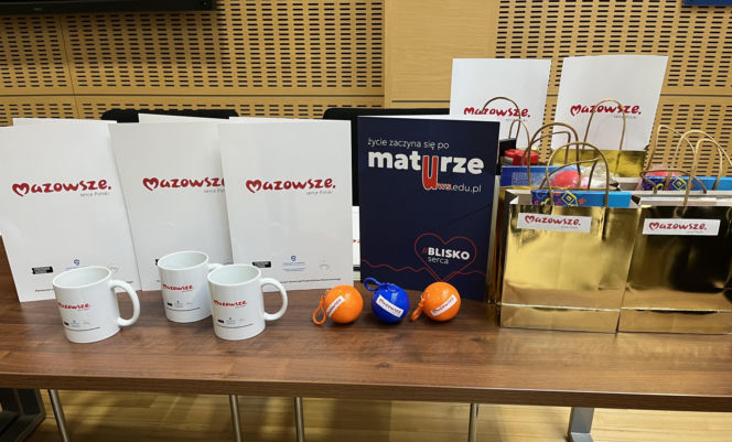 Cyfrowe Lustro Tożsamości