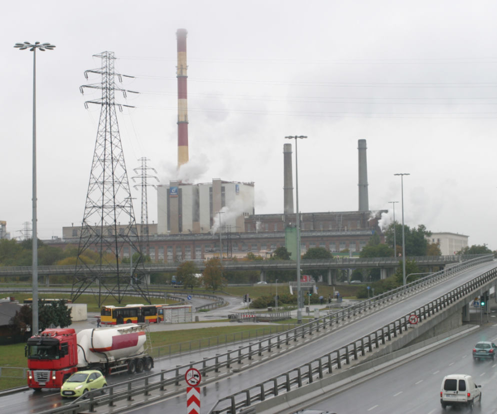 Tajemnicze i dziwne odgłosy na Żeraniu. Mieszkańcy przerażeni. Co tam się dzieje? Powód jest zaskakujący