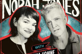 Norah Jones i Joshua Homme w coverze słynnego „Somethin' Stupid”!