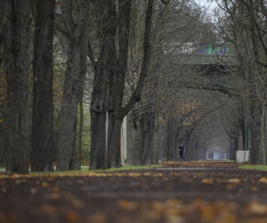Pandemia uderza ze zdwojoną siłą! Kolejne kraje wprowadzają drastyczne obostrzenia. Czy nas też to czeka?