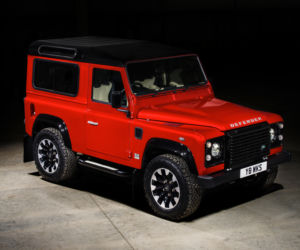 Land Rover Defender Works V8 - 70th Edition