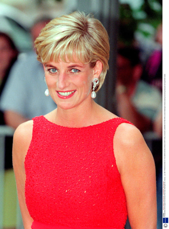 Wojna Meghan i Kate na klejnoty Diany! 