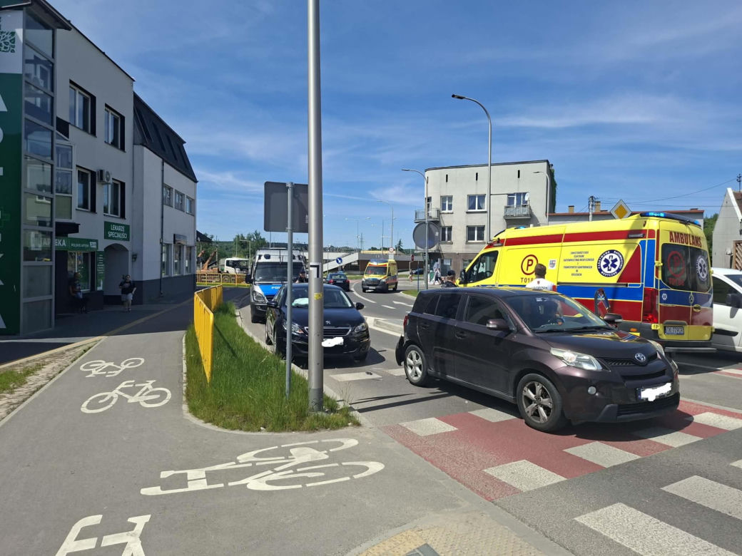 Wypadek na Hutniczej w Starachowicach. Są poszkodowani
