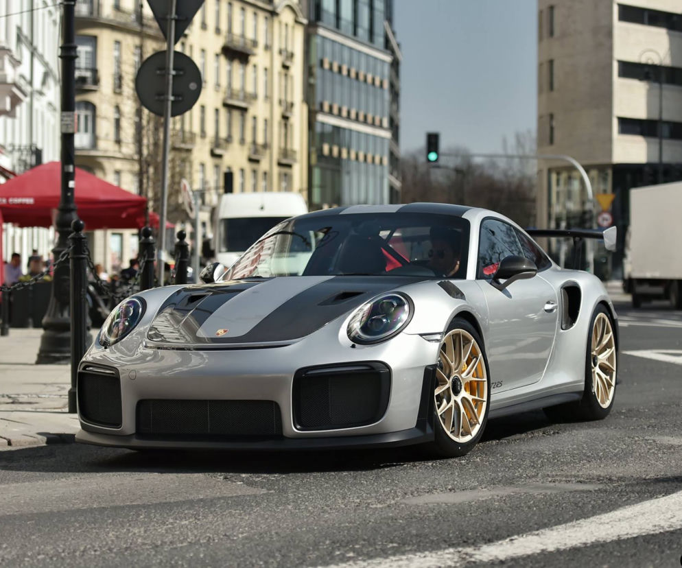 Kuba Wojewódzki jeździ Porsche 911 GT2 RS