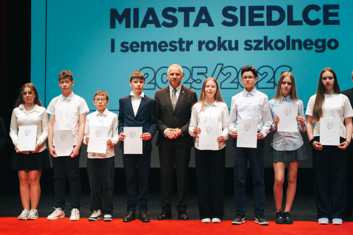 Najzdolniejsi uczniowie odebrali stypendia Prezydenta Miasta Siedlce
