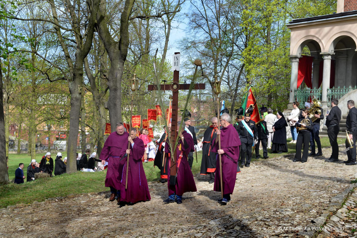 Ponad stu aktorów wystąpiło w piekarskim Misterium Męki Pańskiej