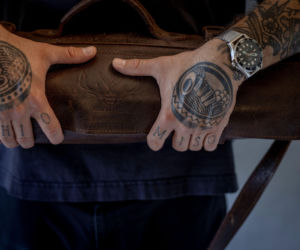 Krew, pot i japoński denim. Jak serial „The Bear” stworzył nurt Carmycore