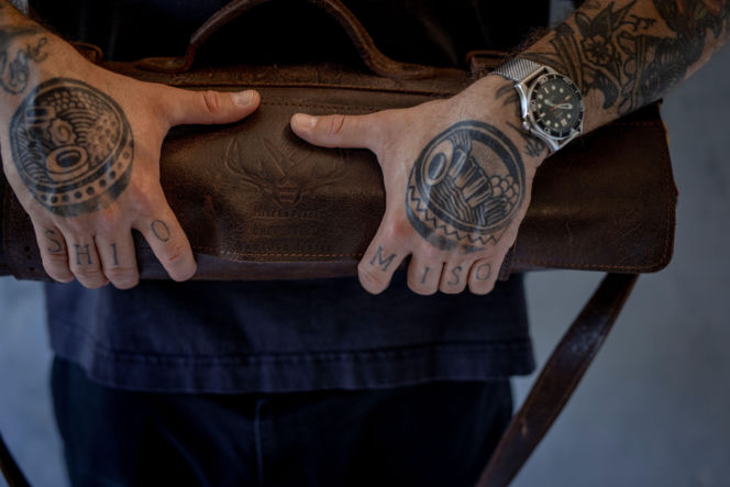 Krew, pot i japoński denim. Jak serial „The Bear” stworzył nurt Carmycore
