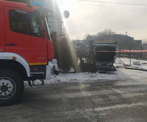 Skasowała auto, zadrapała się tylko w palec