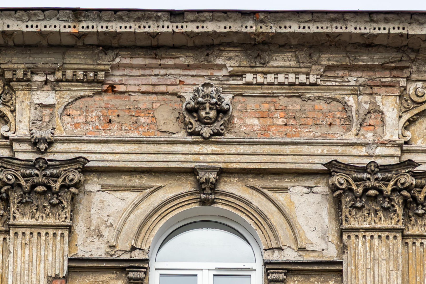 Kamienica przy Wileńskiej 13 w Warszawie