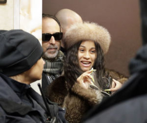 Cardi B - hotplota.pl