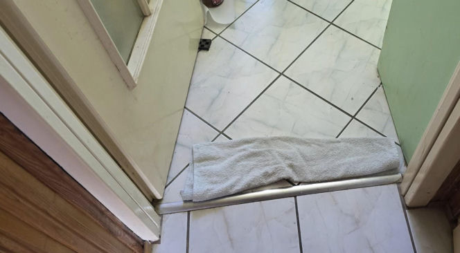 Odkręcił gaz w bloku wielorodzinnym i uciekł. Policja znalazła 45-latka w hotelu