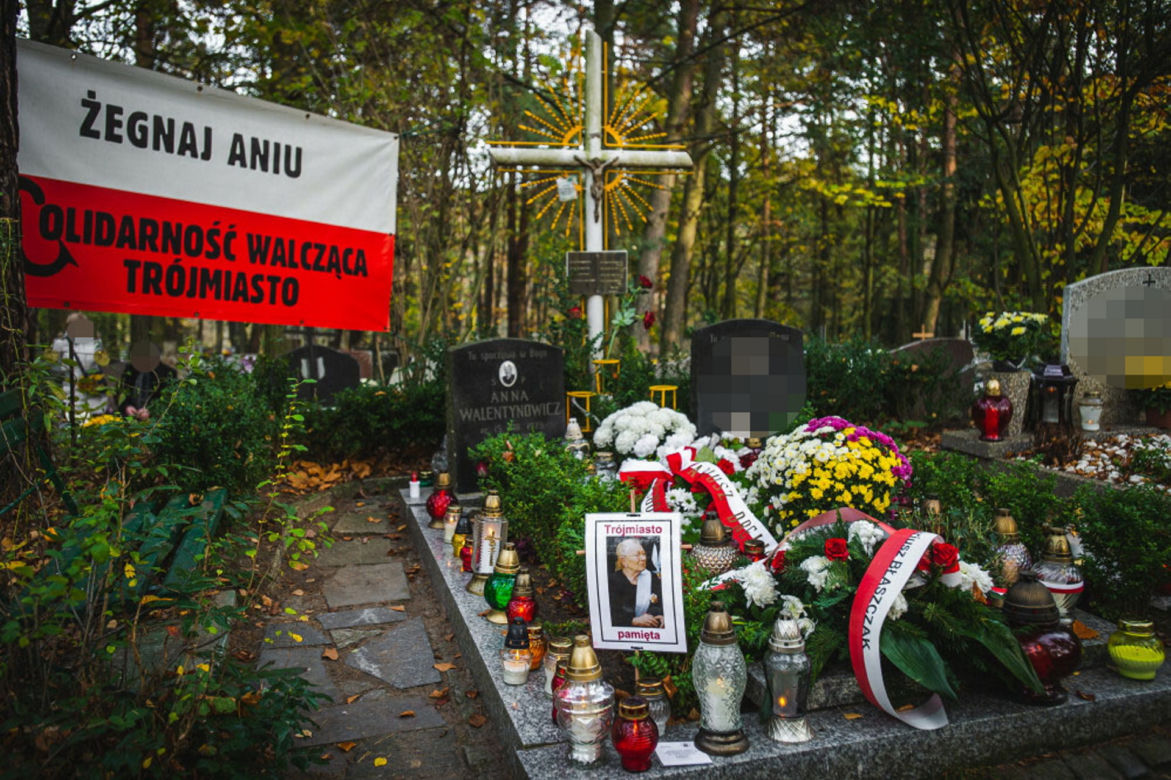 GRÓB - Anny Walentynowicz – działaczki Wolnych Związków Zawodowych, współzałożycielka NSZZ „Solidarność”