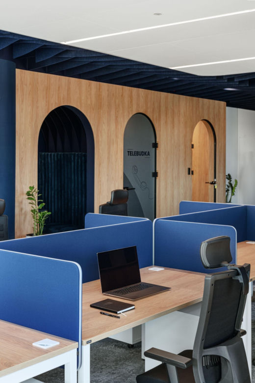 Harmonia w miejscu pracy. Nowy projekt biura autorstwa SAAN Architekci