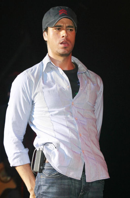 Enrique Iglesias kończy karierę! Zobacz jak się zmieniał!