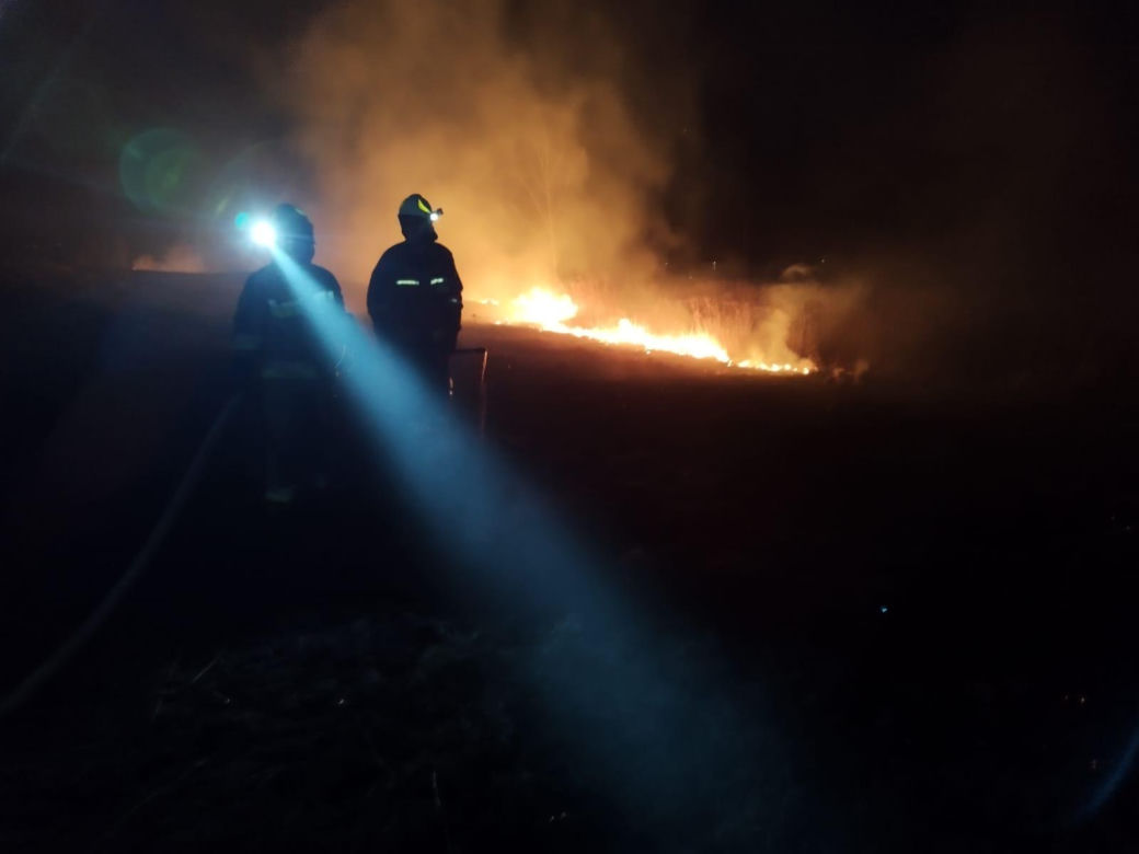 9 hektarów w ogniu! Zagrożona była farma