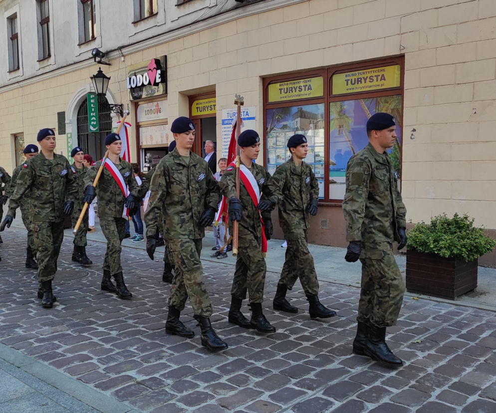 Wręczenie nominacji generalskiej płk. Zdzisławowi Baszakowi w Tarnowie