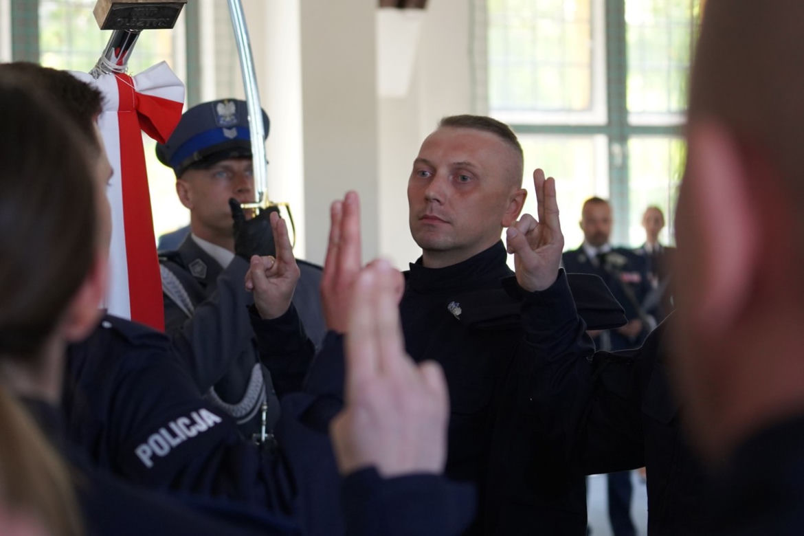 Ślubowanie nowych policjantów w Olsztynie [ZDJĘCIA]