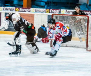 KH Energa Toruń - GKS Tychy 0:4, ostatni ćwierćfinał PHL