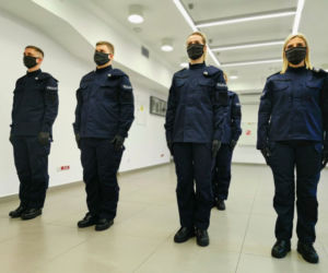 Nowi policjanci w Białymstoku. Ślubowanie złożyło 7 funkcjonariuszy [ZDJĘCIA]