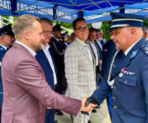 Święto Policji w Starachowicach. Uroczyste awanse, rodzinny piknik i podziękowania