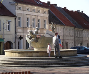Zobaczcie jak w czasie pandemii wygląda fontanna w Sulęcinie. 