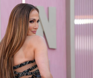 J. Lo w Polsce za trzy lata mogłaby być emerytką. Pokazała się w białym bikini
