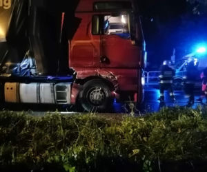 Autobus MPK zderzył się z tirem pod Krakowem