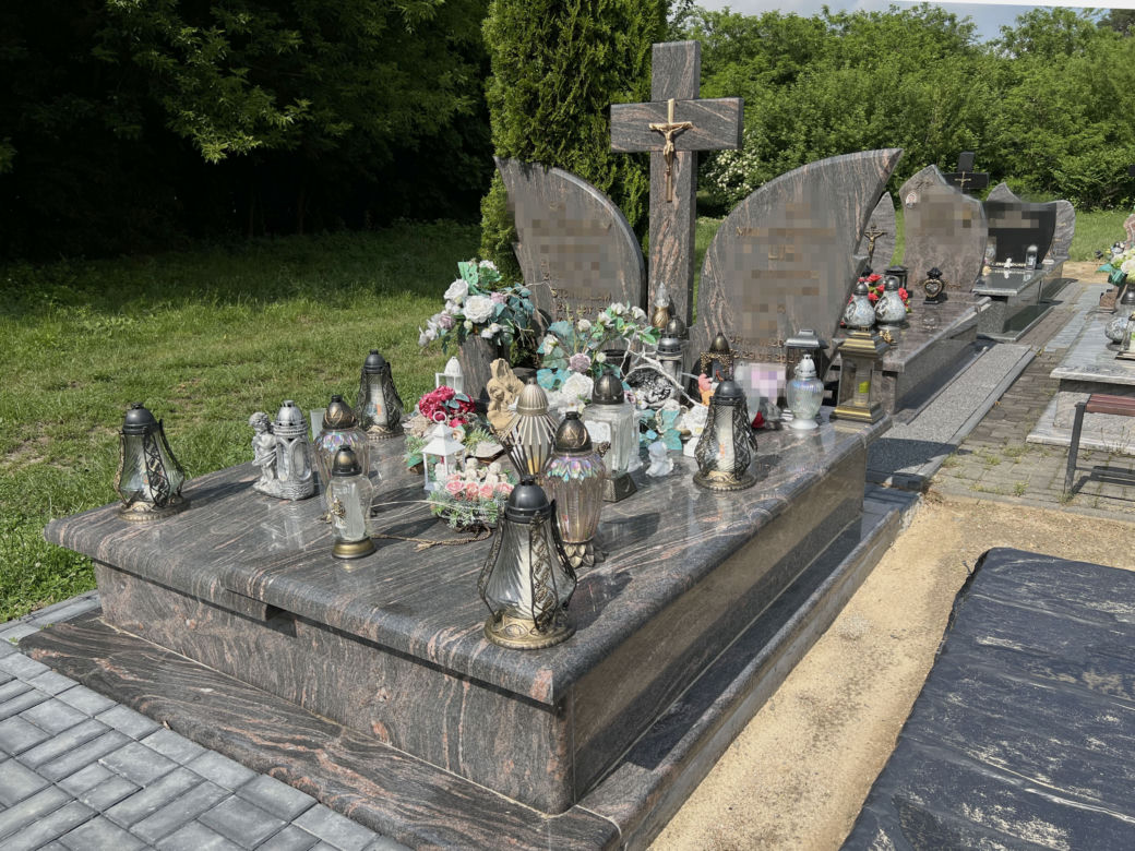 Znak "stop" stanął na skrzyżowaniu śmierci. Minął rok od potwornej tragedii w Elżbietowie