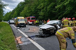 Czołowe zderzenie na Podkarpaciu. Dwie osoby zginęły! [ZDJĘCIA]