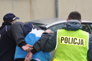 Wilków: Brutalne zabójstwo 17-latka. Ofiarę przejechał ciągnik