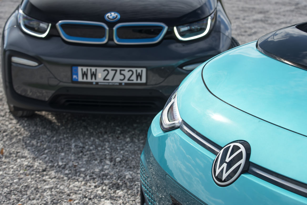 Volkswagen ID.3 1ST 204 KM 58 kWh vs. BMW i3 120 Ah 170 KM