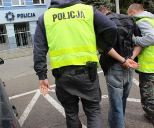 46-latek został zatrzymany przez policję za fałszywy alarm o podłożeniu ładunków wybuchowych