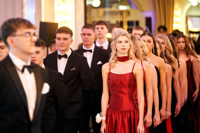 Studniówka siedleckiej Królówki 2026 - walc i polonez