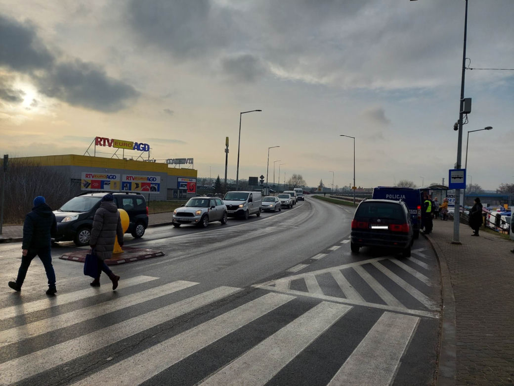 Potrącenie pieszego przy Targowicy w Starachowicach