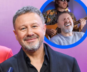 Piasek śpiewa po francusku swój największy przebój. Przecież to lepsze niż oryginał