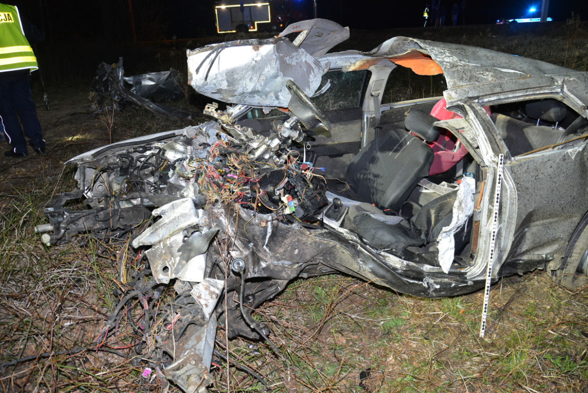 Tragedia na przejściu kolejowym w Jadachach. Nie żyje młode małżeństwo!