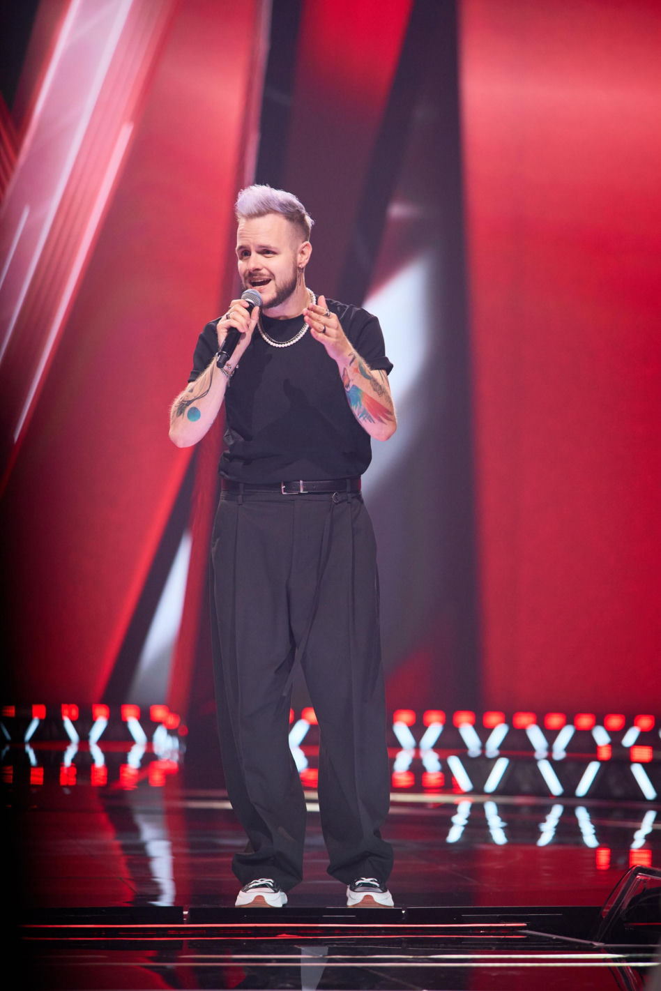 The Voice of Poland. Przez chorobę wstydził się śpiewać. Po 10 latach wraca odmieniony, by spełnić marzenia!