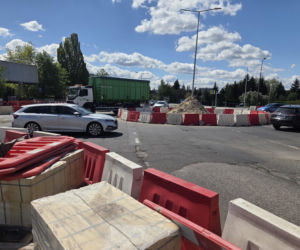 Tak się teraz jeździ na osiedlu Leśnym w Bydgoszczy. Nowa organizacja ruchu na ul. Sułkowskiego!
