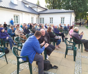 Spotkanie autorskie Artura Ziontka i koncert siedleckich artystów przy fontannie 18.08.2021
