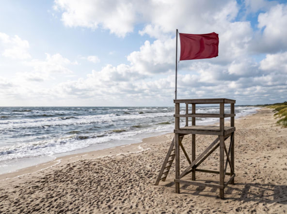 Sinice Dąbki. Czy w Dąbkach można się kąpać 10.07? Flaga, warunki pogodowe