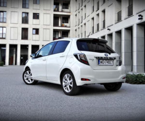 Toyota Yaris Hybrid 100