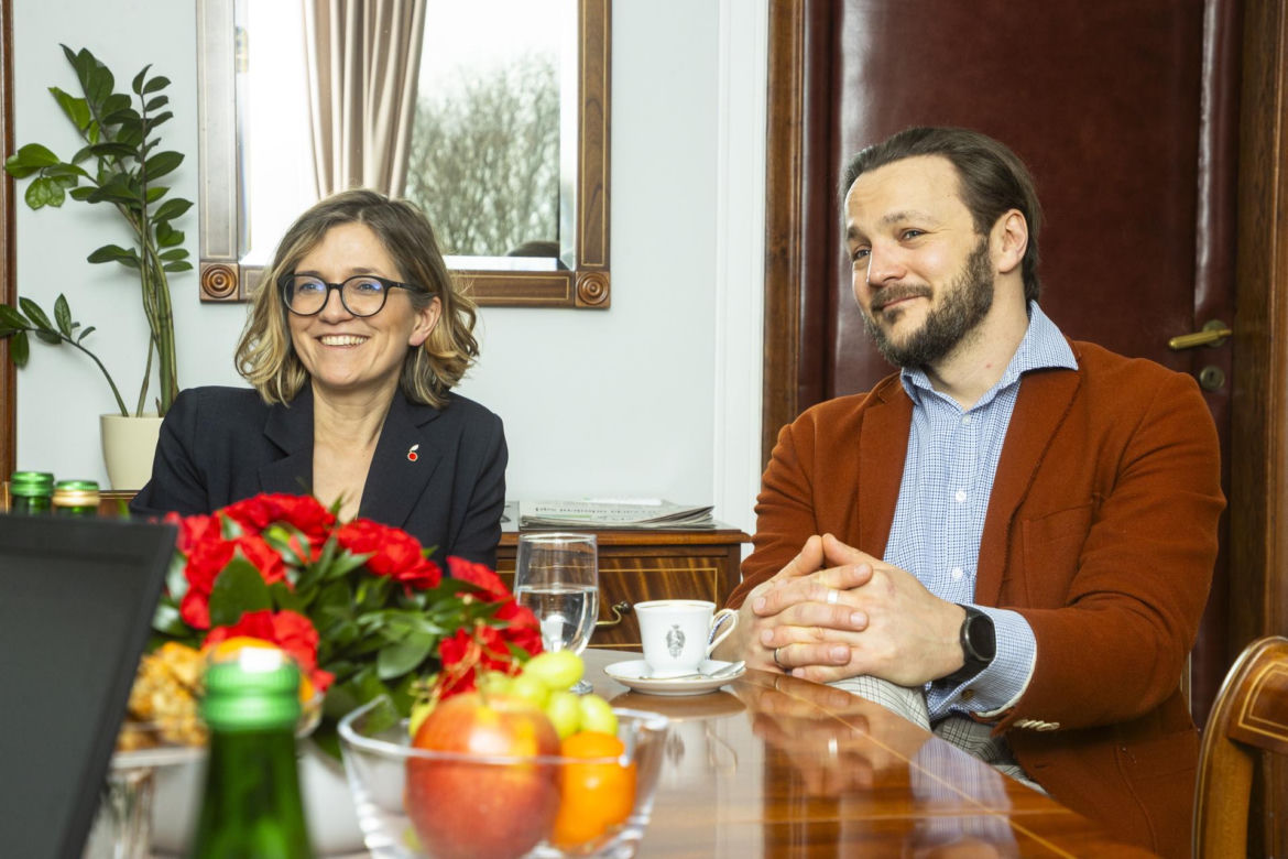 Kandydatka Lewicy na prezydenta Magdalena Biejat wraz z mężem Maciejem